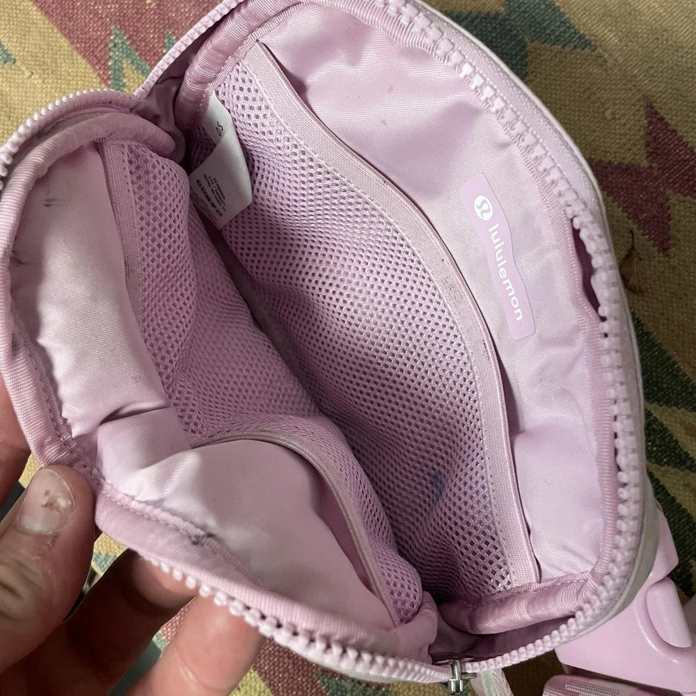 Lululemon Everywhere Belt Bag Womens Small Pink Nylon Fanny Pack Logo Strap